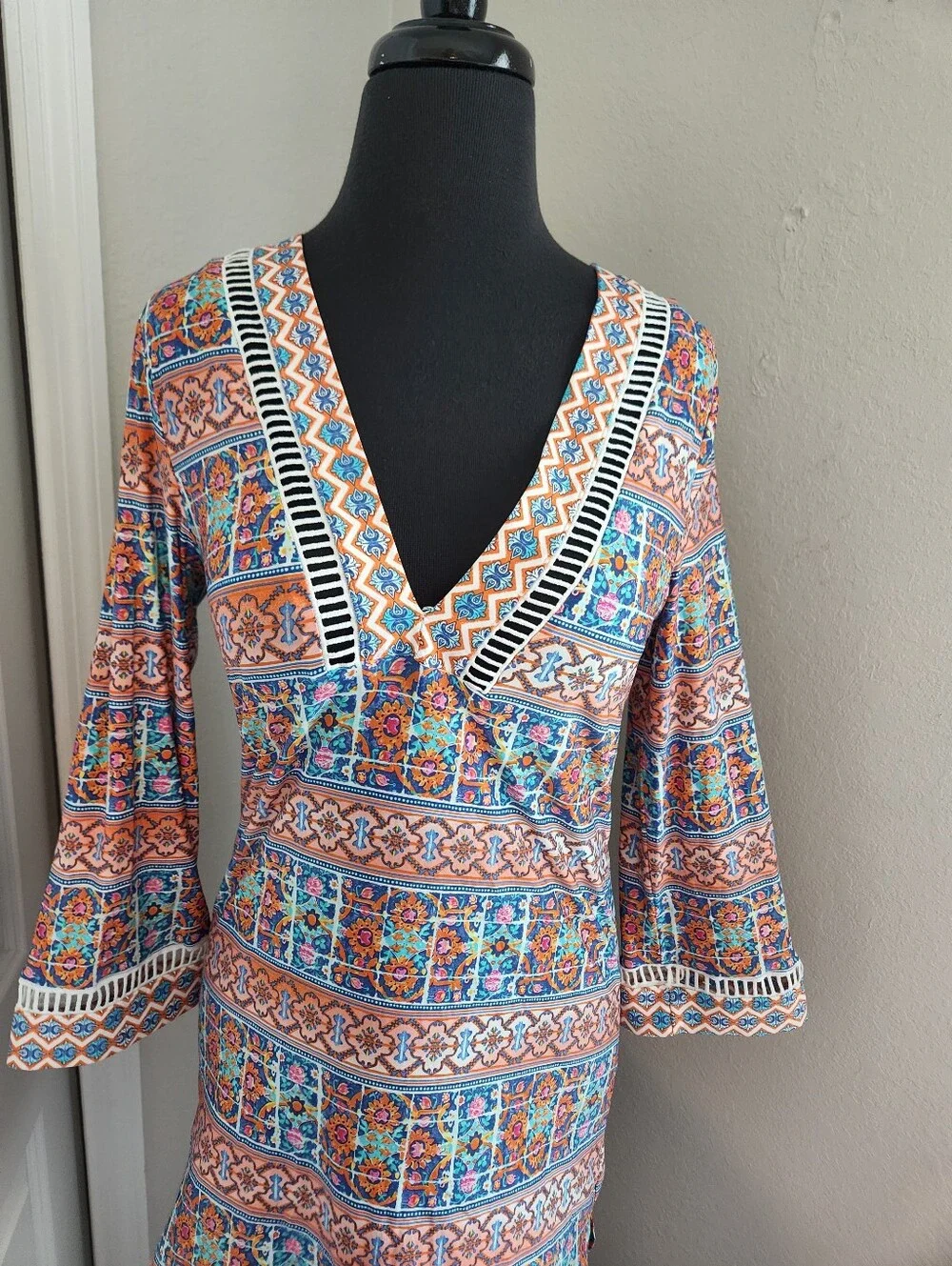 La Blanca Floral Mosaic V‑Neck Tunic in Coral, Turquoise & Navy